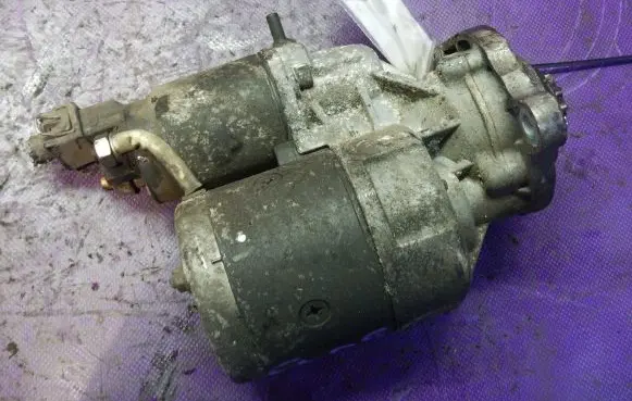 Skoda Fabia Mk1 (6Y) Starter motor 443115141331