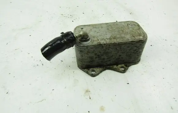 Audi A4 S4 B7 8E 8H Engine oil radiator 06D117021C
