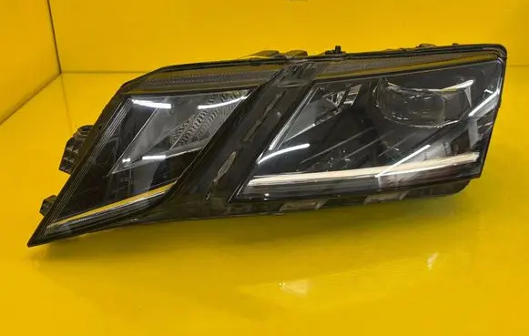 Skoda Octavia Mk3 (5E) Headlight/headlamp 5E1941017E