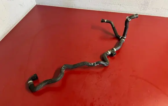 BMW X1 U11 Engine coolant pipe/hose 8832955 64218832955