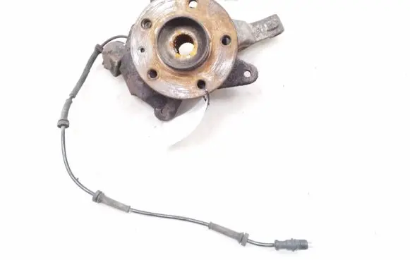 Opel Vivaro Front wheel hub