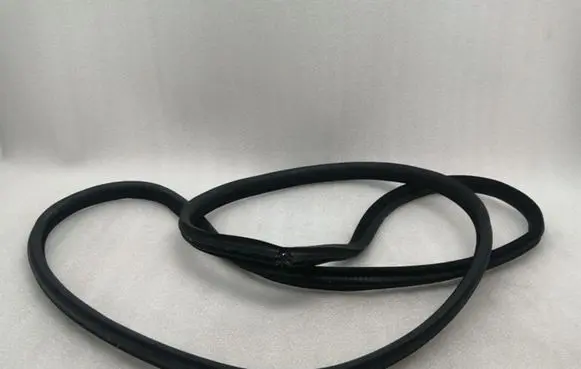 Mercedes-Benz G W461 W463 1st Gen Rear door rubber seal (on body) A4637310380