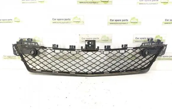 Mercedes-Benz C W204 Front bumper lower grill 2048851324 A2048851324