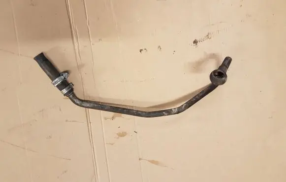 Ford Mondeo MK IV Coolant pipe/hose 