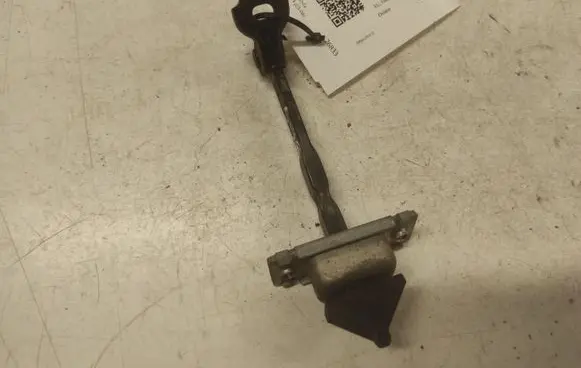 Mazda 3 I Rear door check strap stopper