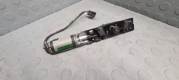 Tailgate/trunk/boot lift motor