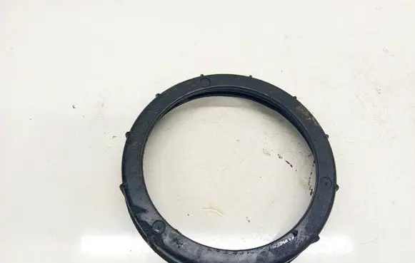 Toyota Avensis T250 In tank fuel pump screw locking ring/nut 206W