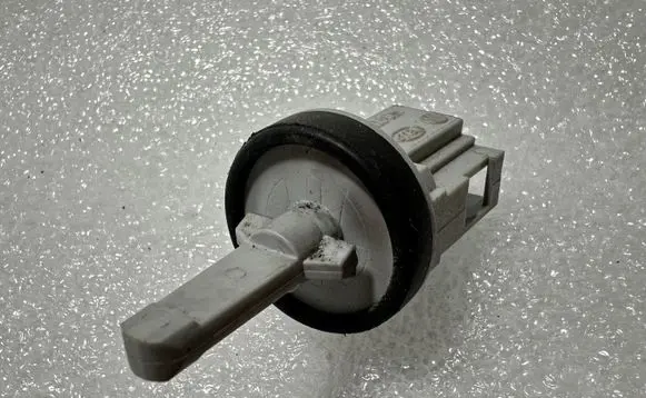 Audi A4 S4 B8 8K Interior temperature sensor 1K0907543A