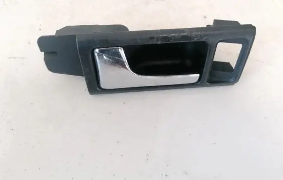 Audi A6 S6 C4 4A Front door interior handle 4a0837019c