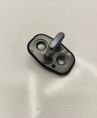Peugeot 308 Front door lock loop/hook striker 9676066180