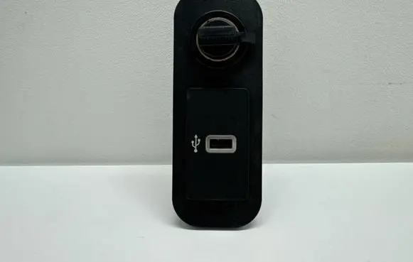 Ford Mustang VI Cigarette lighter FR3B63045M70A KR3T14F014AA 31618500765