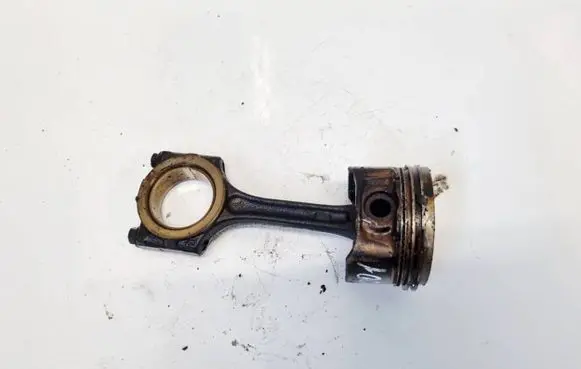 Dacia Sandero Piston with connecting rod