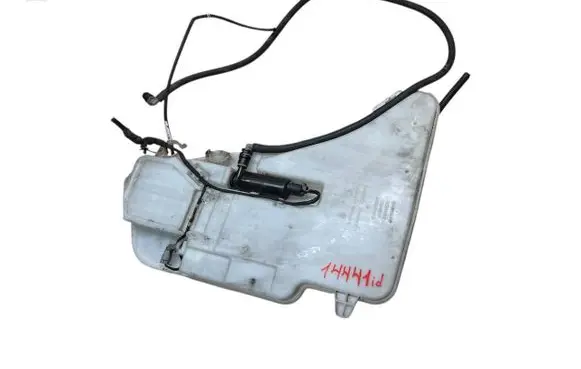 BMW 5 GT F07 Windshield washer fluid reservoir/tank 8050439 13264011 7269663