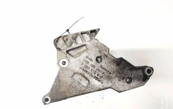Skoda Octavia Mk2 (1Z) Engine mounting bracket 03G199207F
