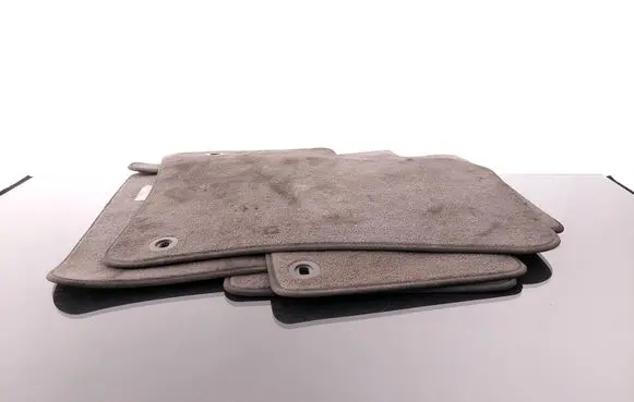 Volkswagen Touareg I Car floor mat set 