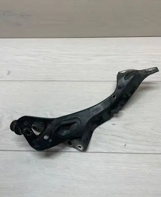 Audi A6 S6 C7 4G Fender mounting bracket 4G0821136A 0813