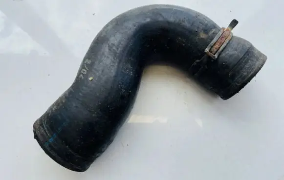 Volkswagen Golf IV Intercooler hose/pipe 1j0145838b