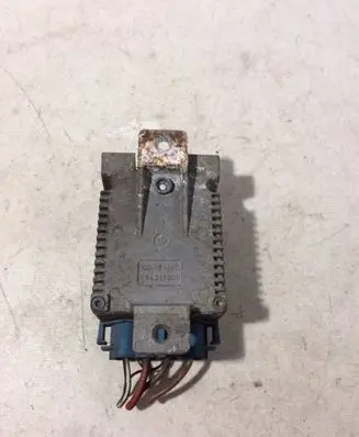 Mercedes-Benz E W211 Coolant fan relay A0255453232 898940000