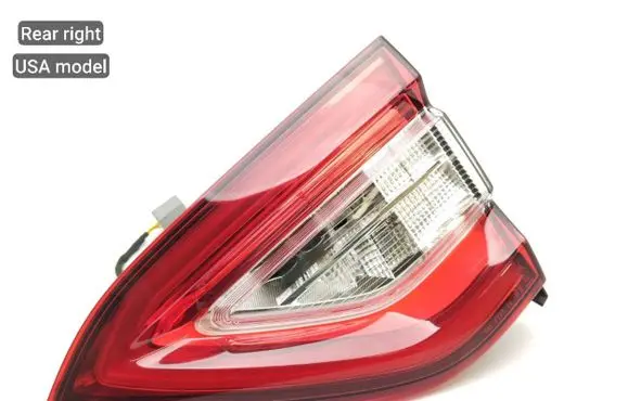 Maserati Levante Tailgate rear/tail lights 06701008690
