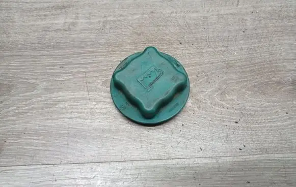Volvo S60 Coolant expansion tank/reservoir cap 9445462