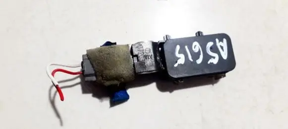 Mazda 6 Airbag deployment crash/impact sensor gj6a57kc0 030505