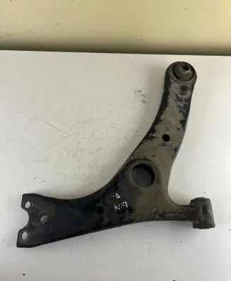 Toyota RAV 4 (XA20) Front lower control arm/wishbone