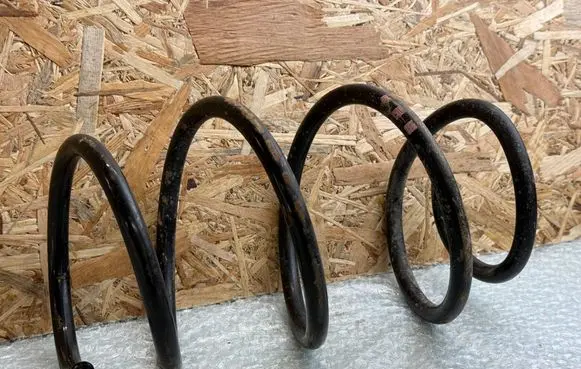 BMW 5 E39 Front coil spring 