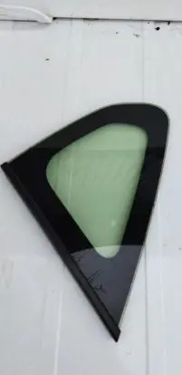 Subaru Impreza IV Rear side window