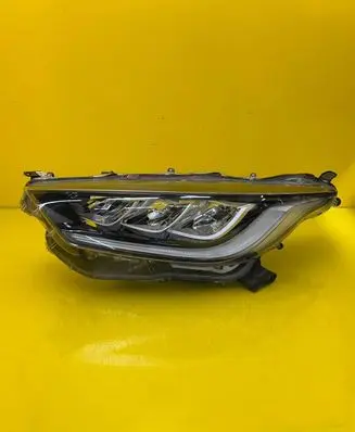 Toyota Yaris Headlight/headlamp K0-8
