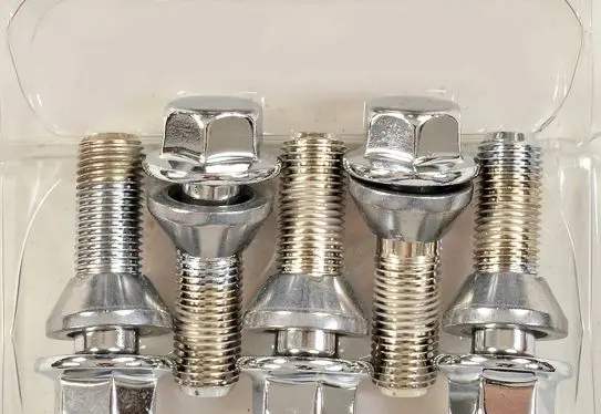 Volvo S60 Nuts/bolts 31373474