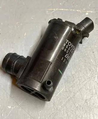 Toyota RAV 4 (XA20) Windscreen/windshield washer pump 8533060140 0602103870