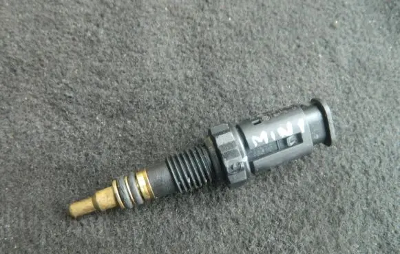 Mini One - Cooper Coupe R56 Intake air temperature sensor 7804176