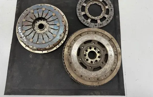 BMW M5 Clutch set kit 2229956