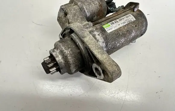 Volkswagen PASSAT B6 Starter motor 02Z911023G 2302073101 D6GS11