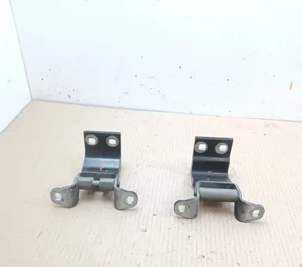 Jeep Cherokee III KJ Tailgate/trunk/boot hinge 85574F