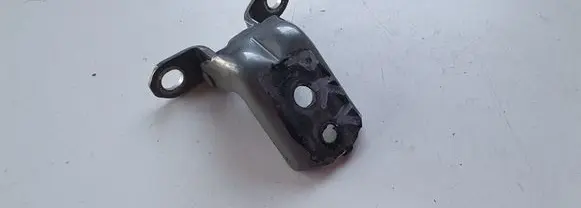 Nissan Qashqai+2 Front door upper hinge