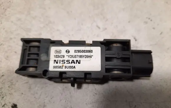 Nissan Note (E11) Airbag deployment crash/impact sensor 0285003060 985829U00A