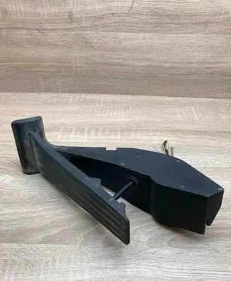 BMW X5 E53 Accelerator throttle pedal 6753518