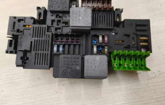 Fuse box set