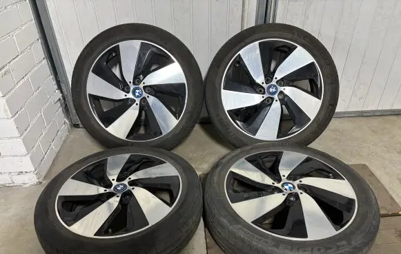 BMW i3 R19 summer tire 6852054 6852055