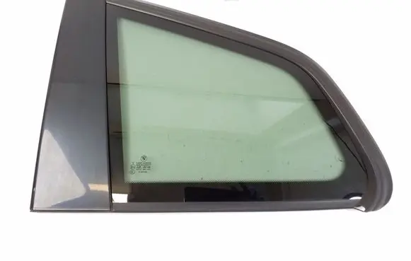 BMW X3 E83 Rear side window 3413911