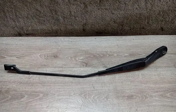 Volvo V70 Front wiper blade arm 31276003