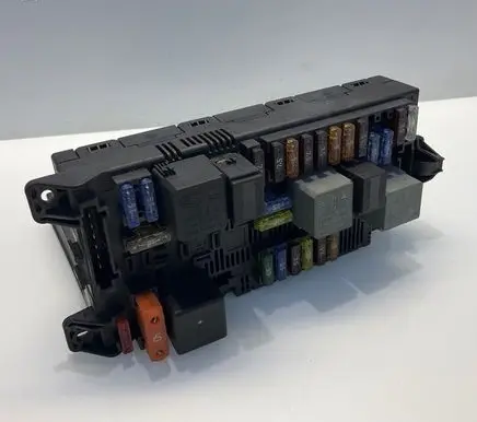 Mercedes-Benz E W211 Fuse module 2115457301 2060313642 A2115457301