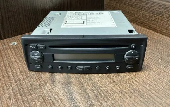 Radio/CD/DVD/GPS head unit