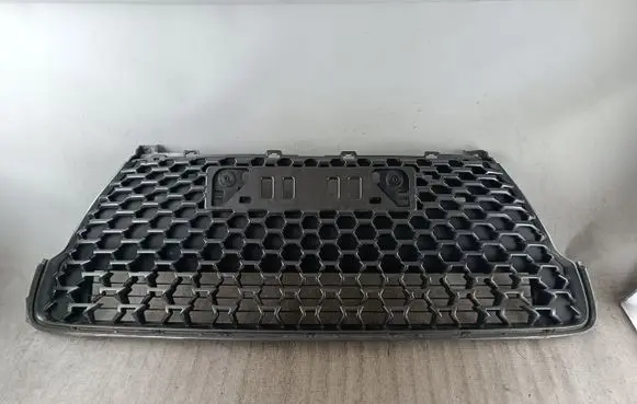 Lexus CT 200H Front bumper upper radiator grill 531557604050