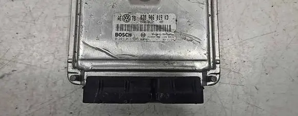 Volkswagen PASSAT B5.5 Engine control unit/module 038906019KD 1039S01966 0281011205