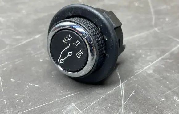 Opel Insignia A Tailgate opening switch 13326409