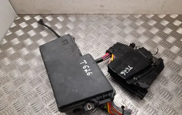 Ford C-MAX II Fuse box set AV6T14A067AD