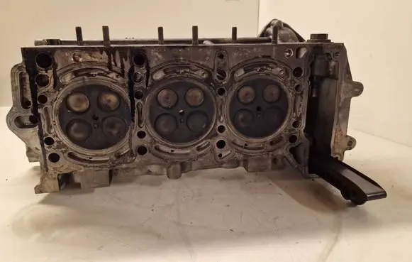 Mercedes-Benz ML W164 Engine head R6420163601