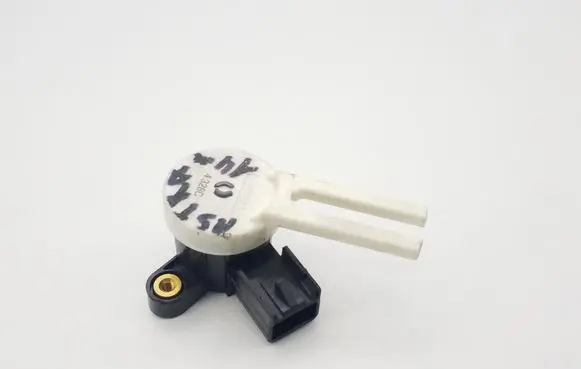 Clutch pedal sensor